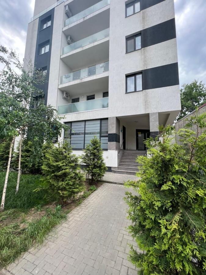 דירות Downtown Hidden Garden With Jacuzzi In בוקרשט מראה חיצוני תמונה