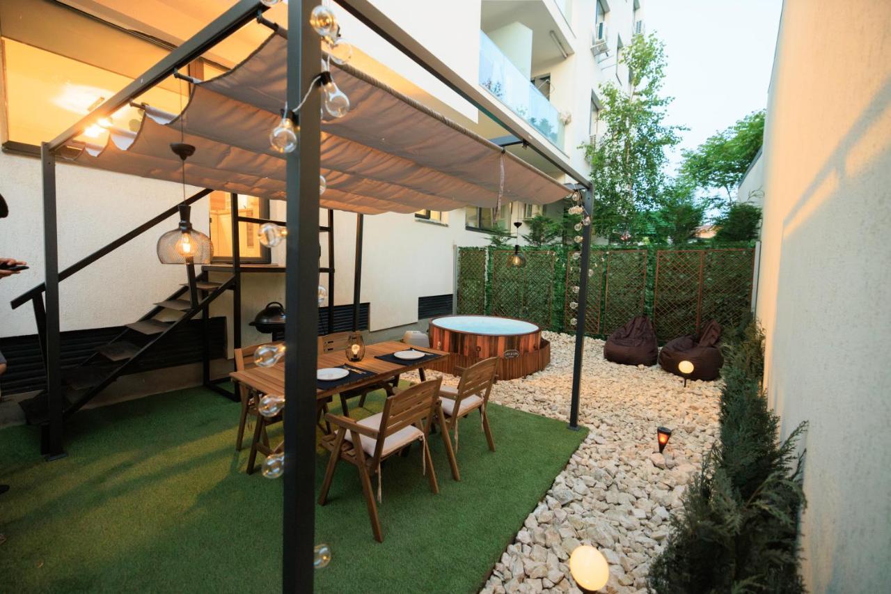 דירות Downtown Hidden Garden With Jacuzzi In בוקרשט מראה חיצוני תמונה