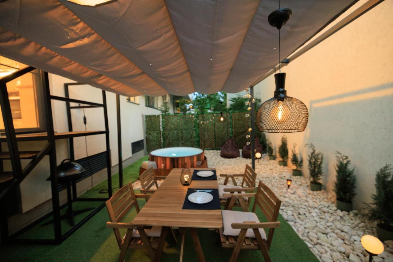 דירות Downtown Hidden Garden With Jacuzzi In בוקרשט מראה חיצוני תמונה